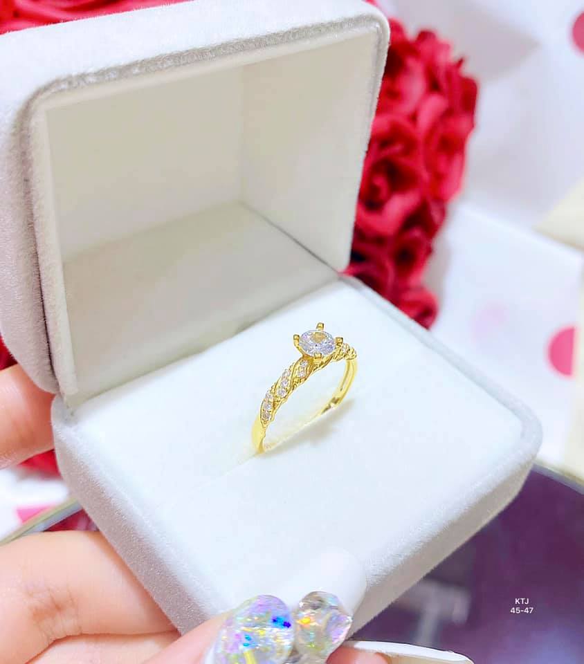 Nhẫn nữ chất liệu vàng tây 10k đính đá MS46e