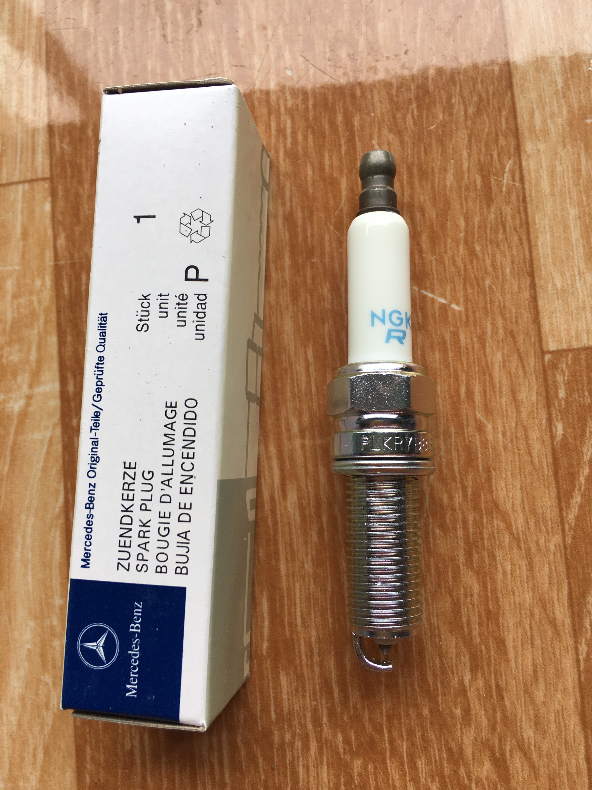 Bugi đánh lửa BMW 318i E46, BMW 320i E90 Mã : 12122158253
