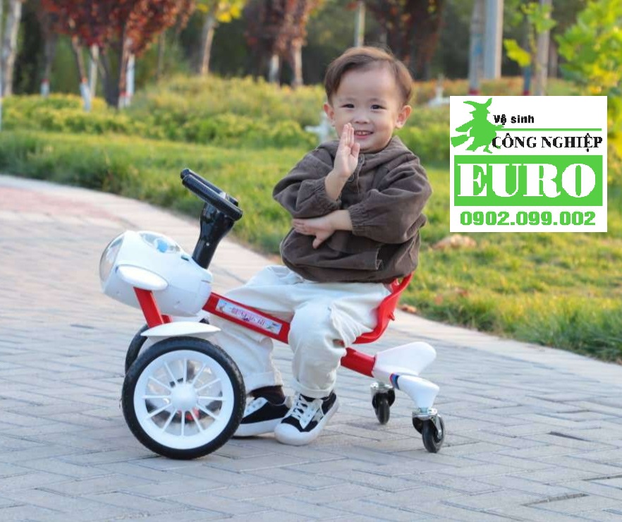 Xe đạp 4 bánh trẻ em DRIFT