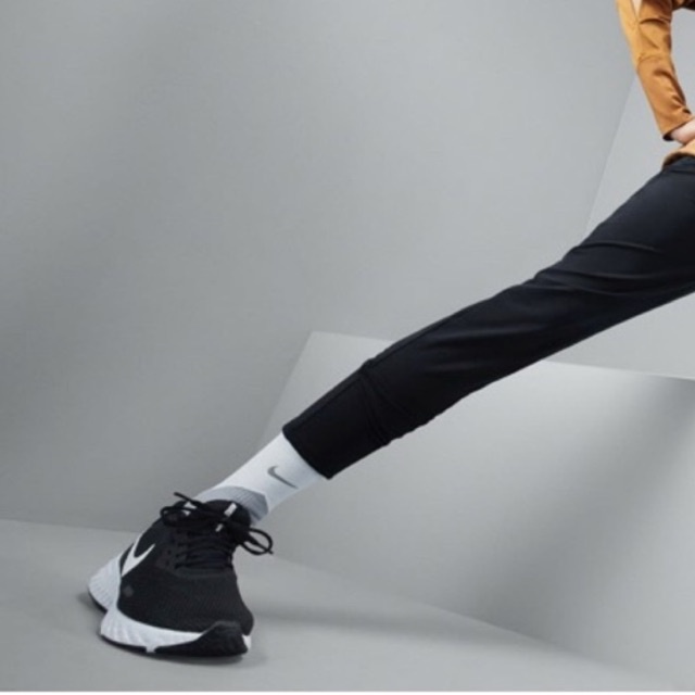 [CHÍNH HÃNG] Giày Nike Revolution 5 - BQ3207 002