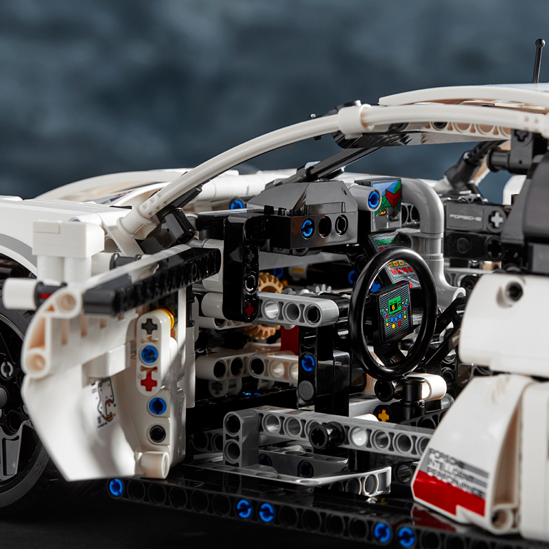 Lego Technic – Siêu xe Porsche 911 RSR 42096