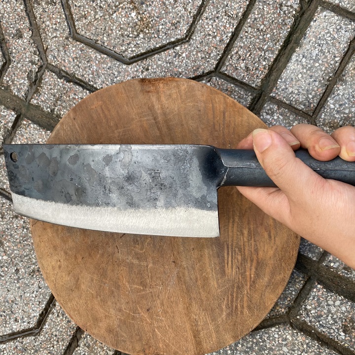 Dao chặt xương rèn thủ công bằng nhíp xe