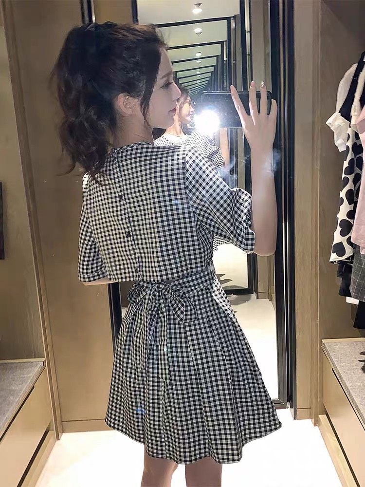 ĐẦM CARO NỮ PHỐI NÚT LƯNG SIÊU SANG CHẢNH