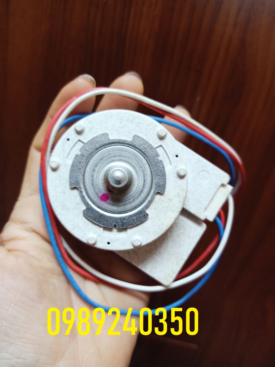 Motor quạt đúc sứ tủ lạnh Panasonic DC12V - 3,6W 3 dây