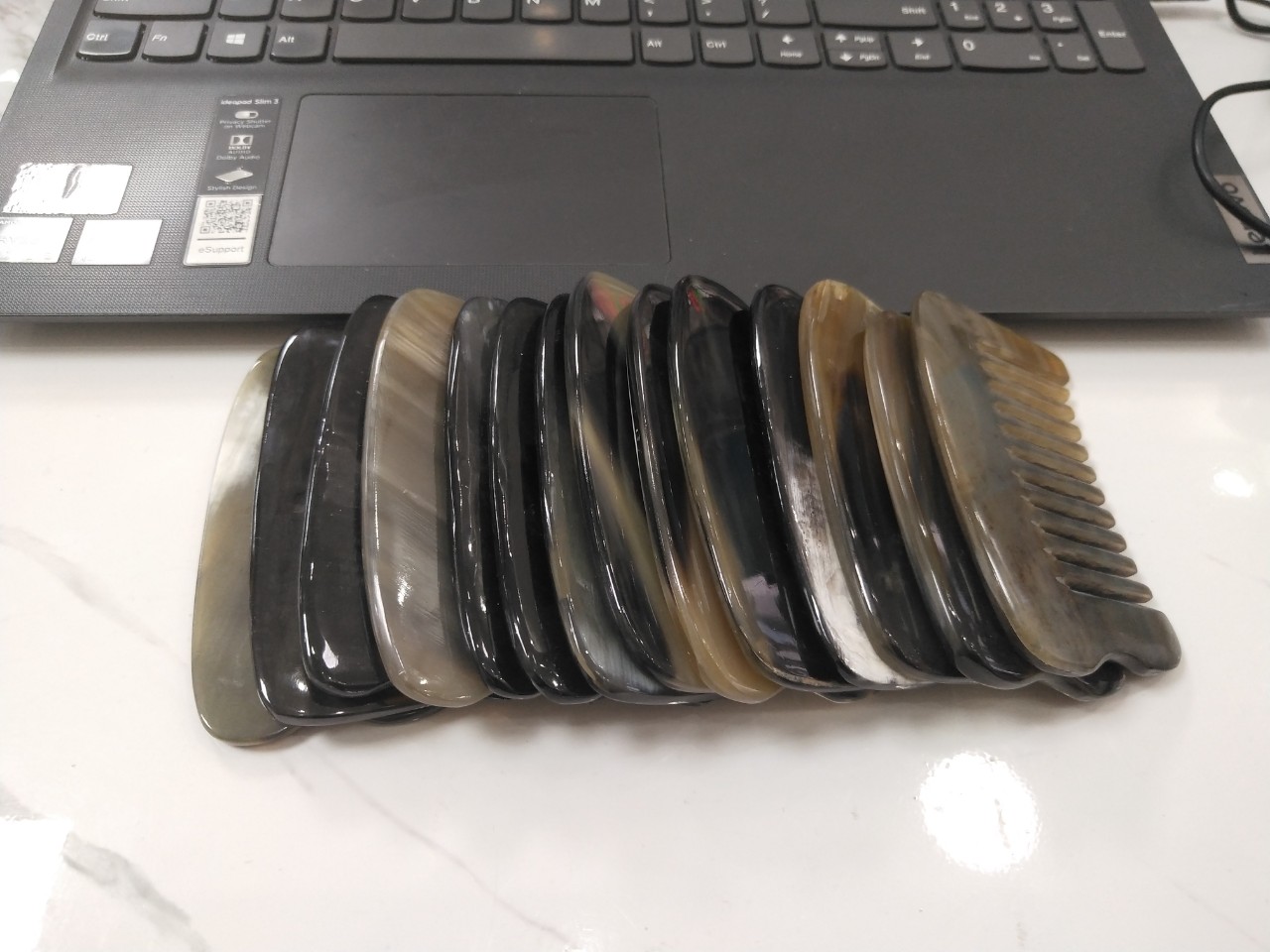 Lược sừng massage. Lược sừng dụng cụ mát xa đầu