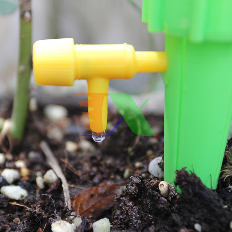 Combo 4 head watering fitting plastic bottle pet c-09, head plug drip irrigation adjustable fitting bottle Coca, Fanta Pepsi, head automatic plant watering