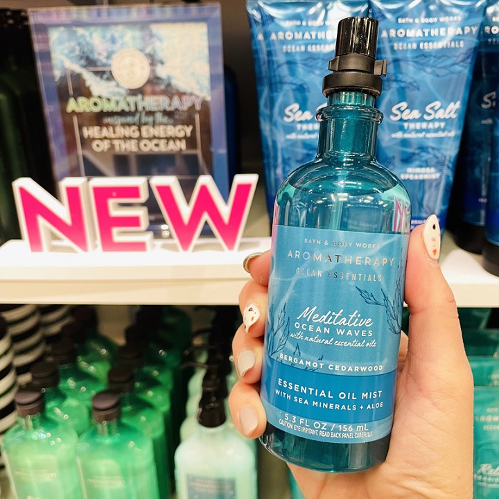 Xịt thơm gối thư giãn Relaxing Bath&Body Works 156ml