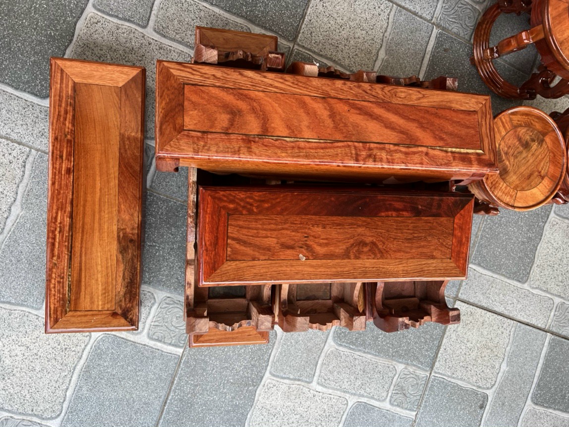 Đế kê khung ảnh thờ gỗ hương nhiều cỡ