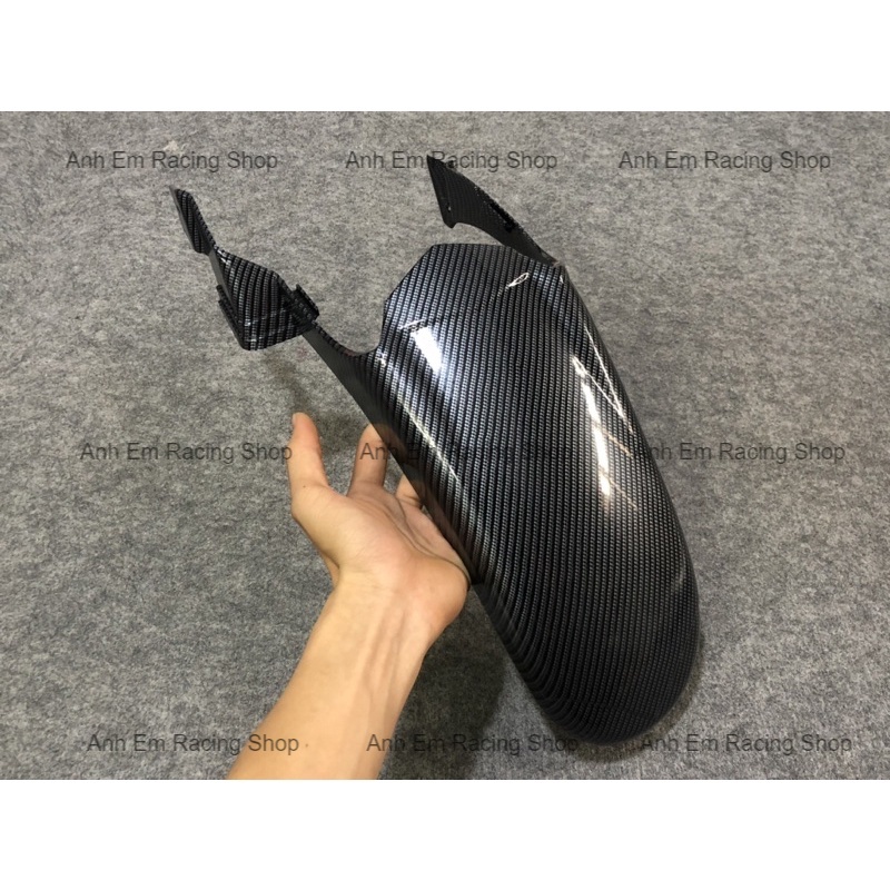 Dè Chắn Bùn Sau Cacbon Gắn Ex150 Ex155 Vva