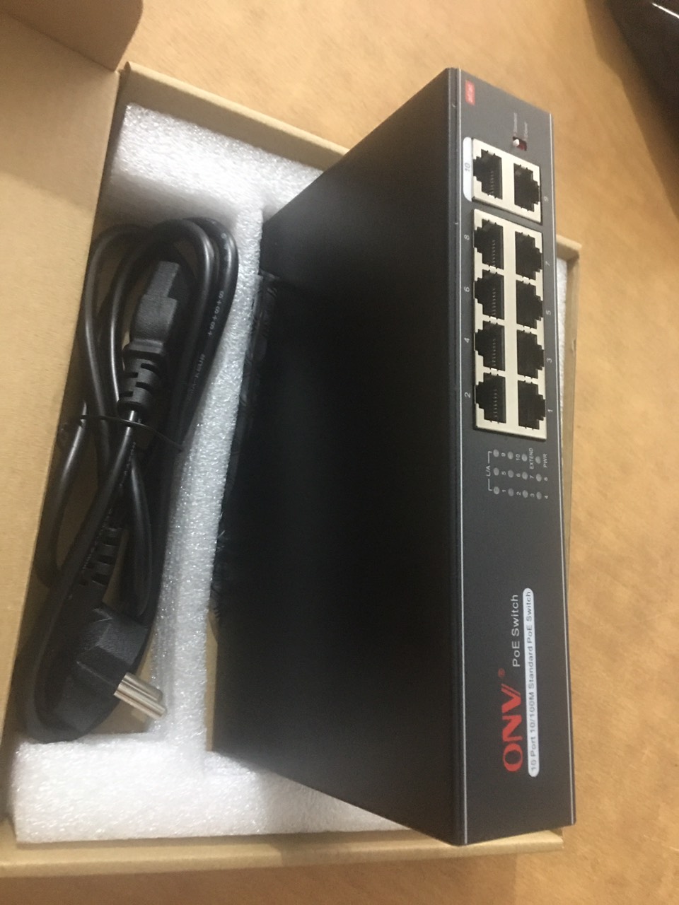 Switch POE ONV- H1108PHC 8 Port + 2 UPLINK 10/100 Base-TX (Data / Power) - Genuine