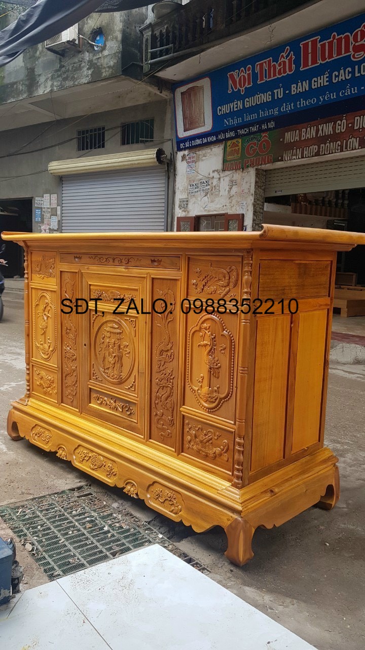 Tủ thờ gỗ mít kiểm hàng trước khi thanh toán