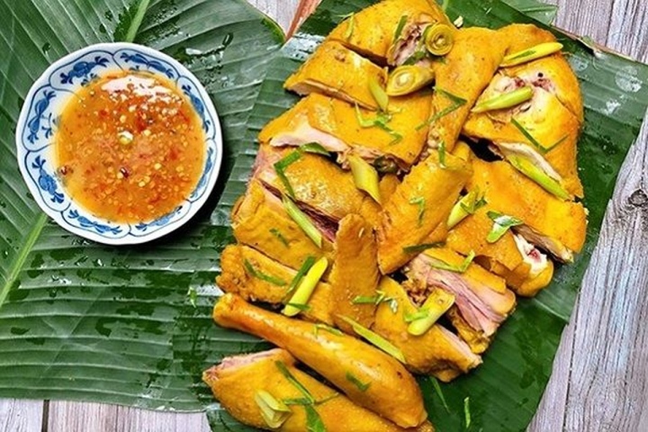 Gà ủ muối hoa tiêu nữa con ( giao hcm )