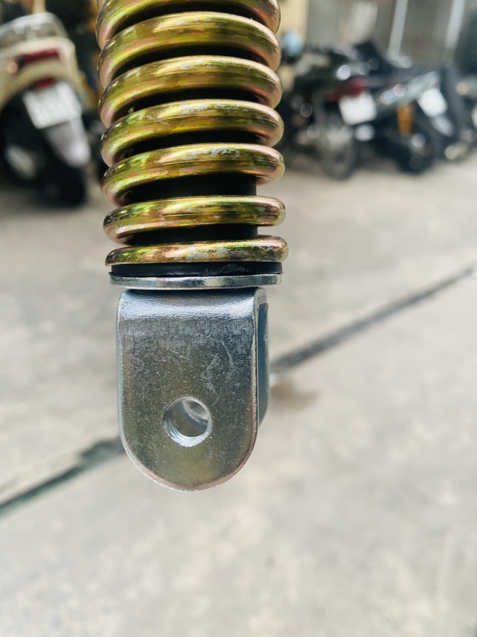 PHUỘC TRƯỚC GIÒ GÀ XE CUB 81