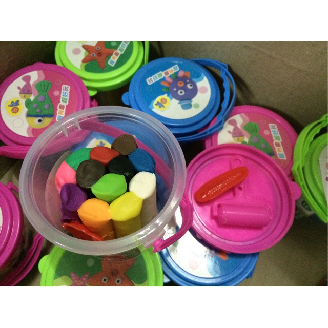 Đất nặn xô to 12 màu