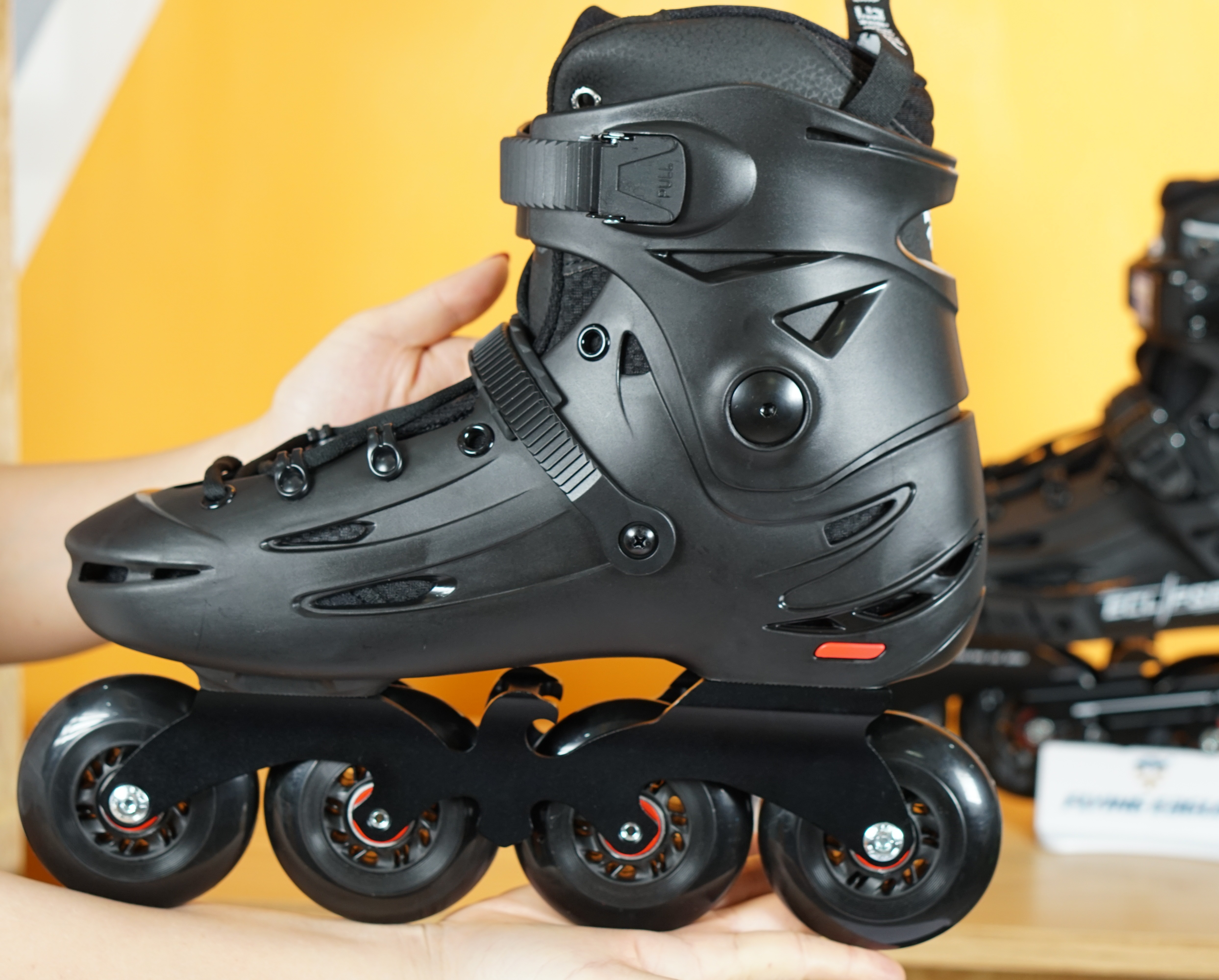 Giày Patin F5 Eclipse mới nhất ( Tặng túi đựng giày ), giày patin flying eagle chính hãng