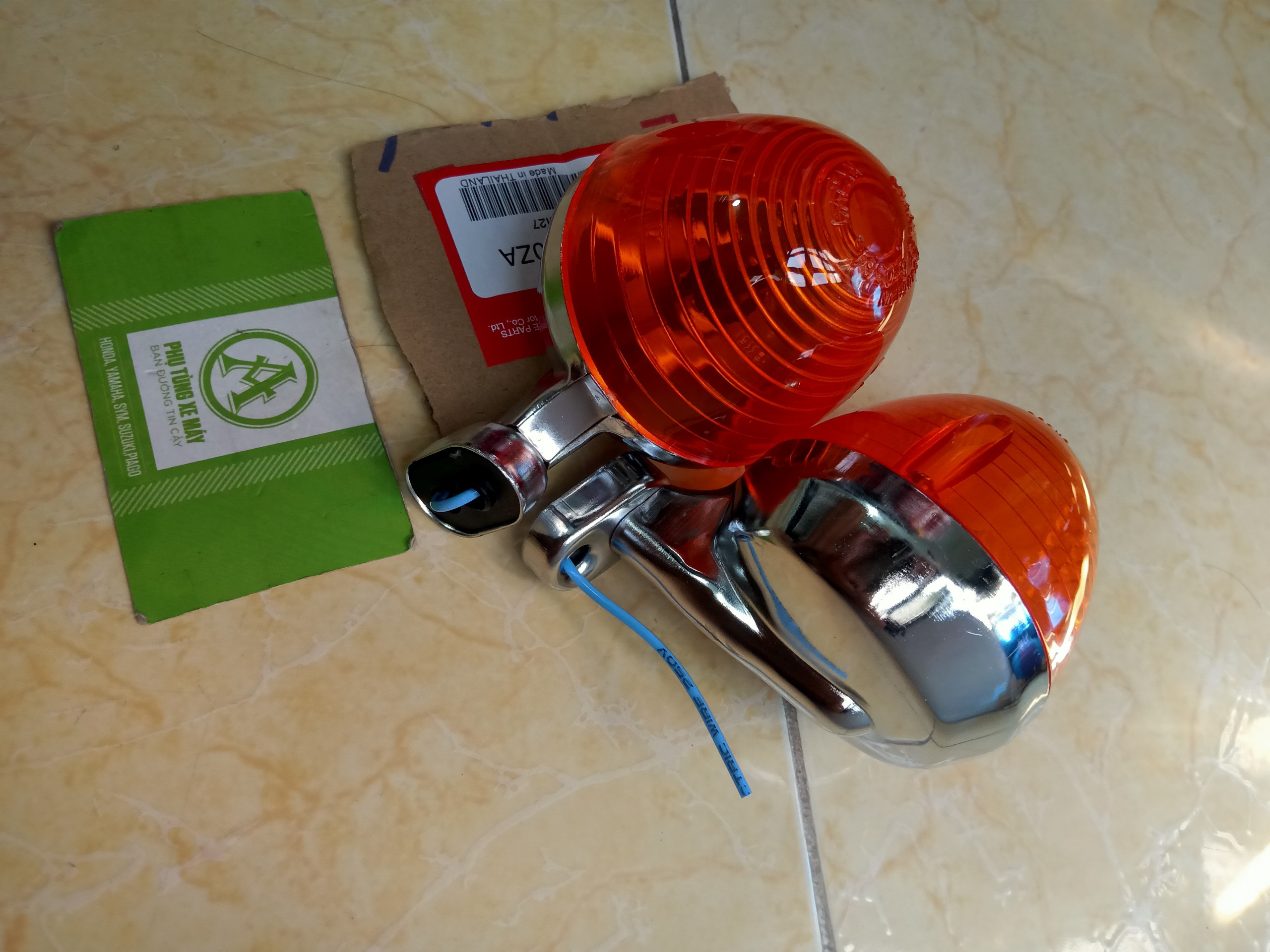 Cặp đèn xi nhan xe 67 loại 1