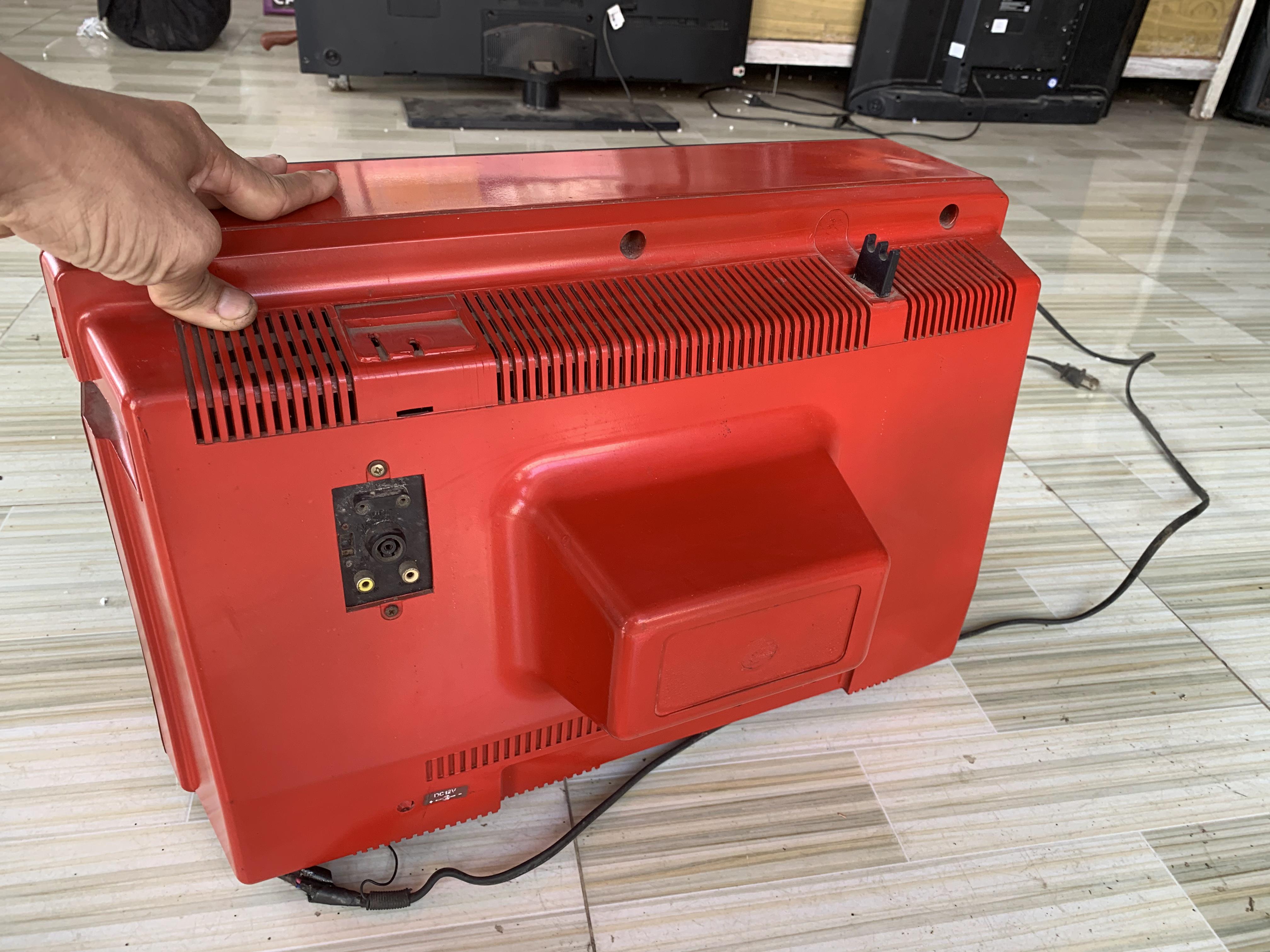 TV 14 IN TRẮNG ĐEN TELEVISION CHẠY TỐT
