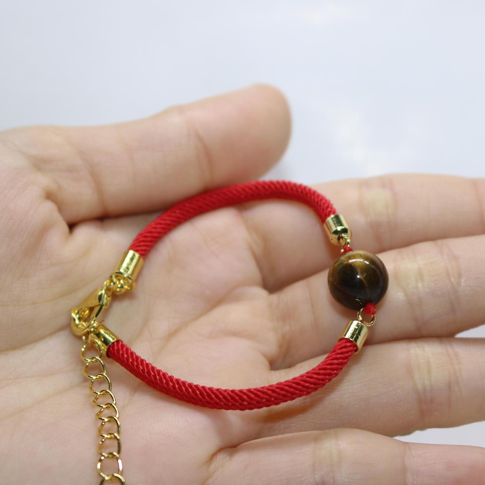 Vòng tay sợi chỉ đỏ mix hạt phong thủy