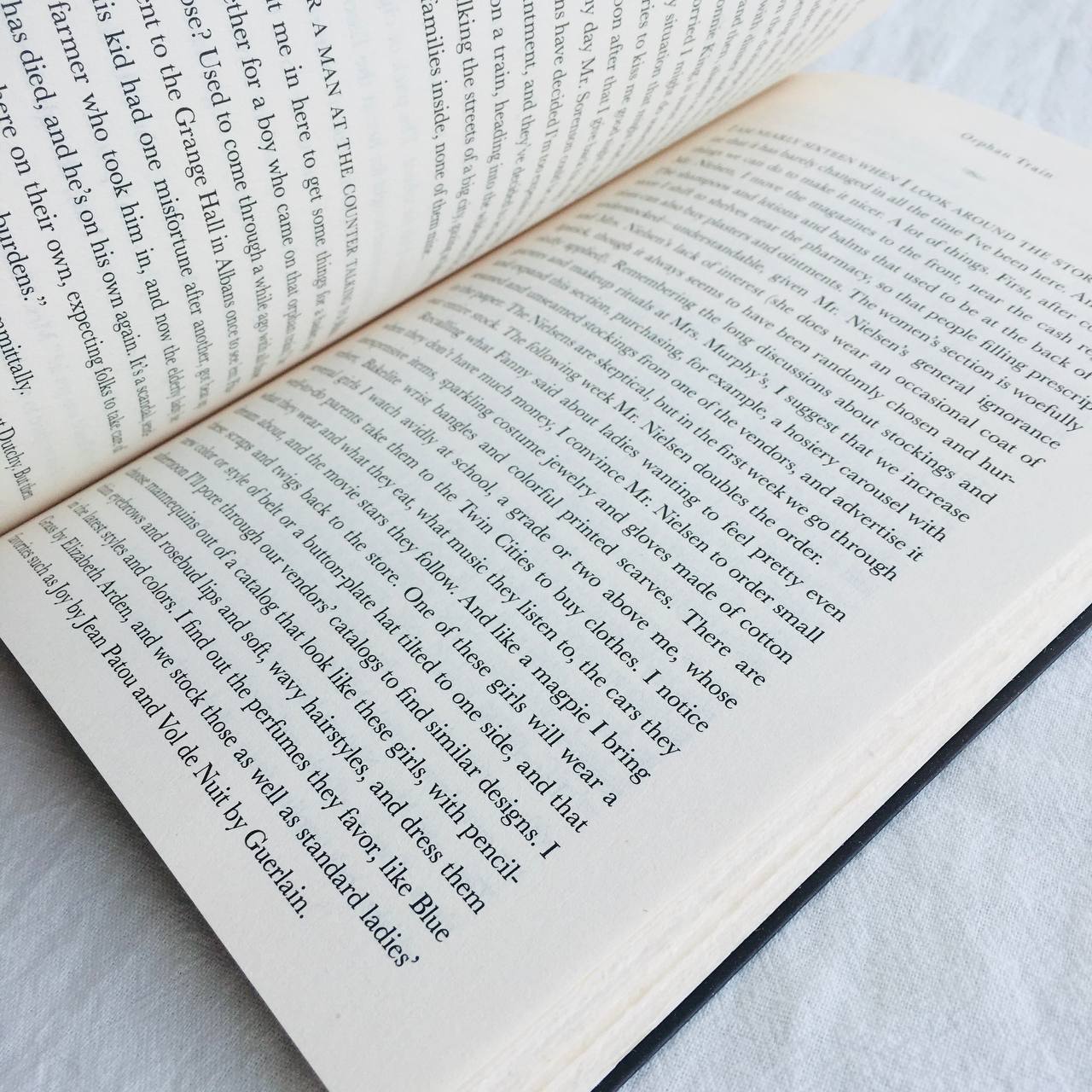 Sách - Orphan Train : A Novel by Christina Baker Kline
