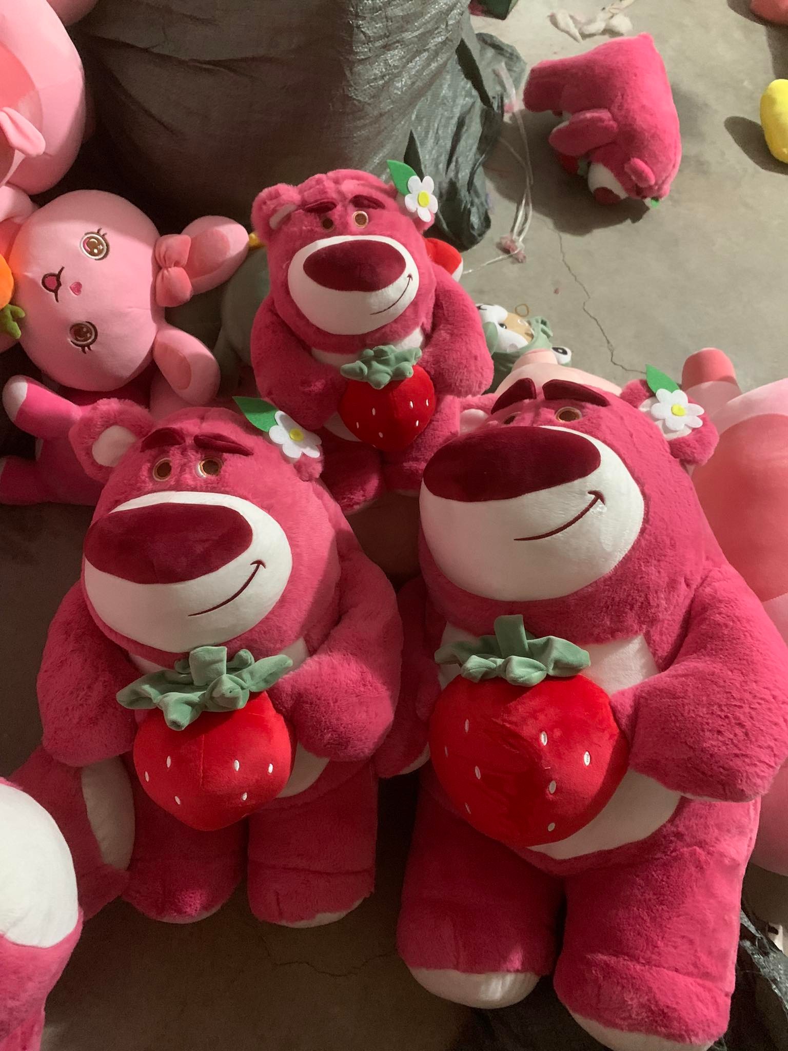 Gấu Bông Gấu Dâu Lotso Disney