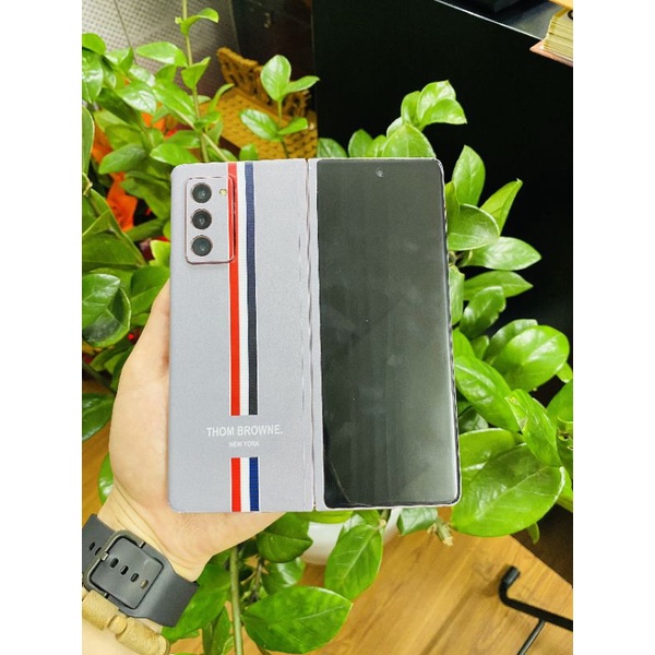 Dán Skin 3M Galaxy Fold 2 Thom Browne - Tặng bộ dụng cụ dán