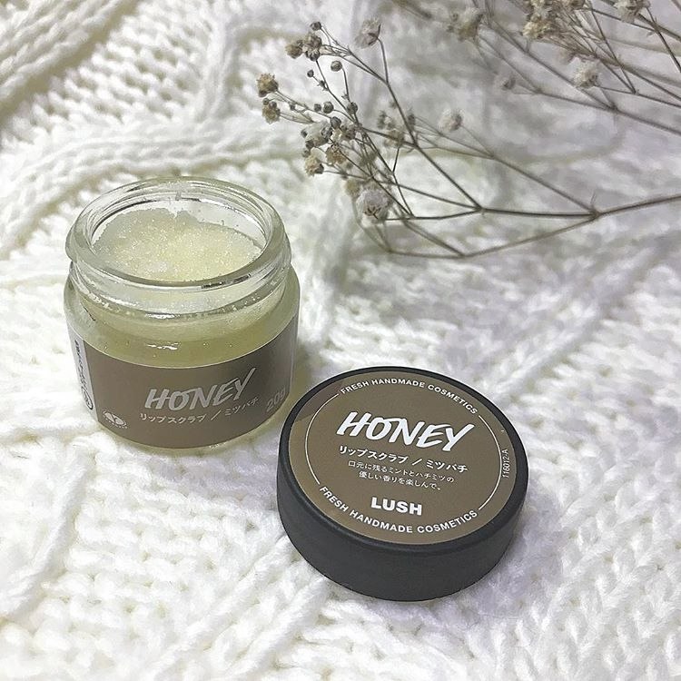 [HCM]Tẩy da chết môi LUSH - Honey lipscrub
