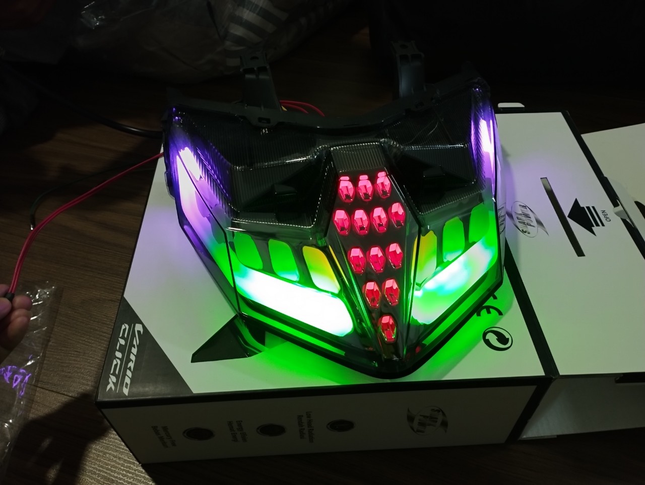 ĐUÔI ĐÈN HẬU SHARK CHO XE VARIO - CLICK
