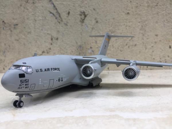 Hàng Hot [HCM]Mô hình Máy bay vận tải  C-17 U.S AIR FORCE  1:200