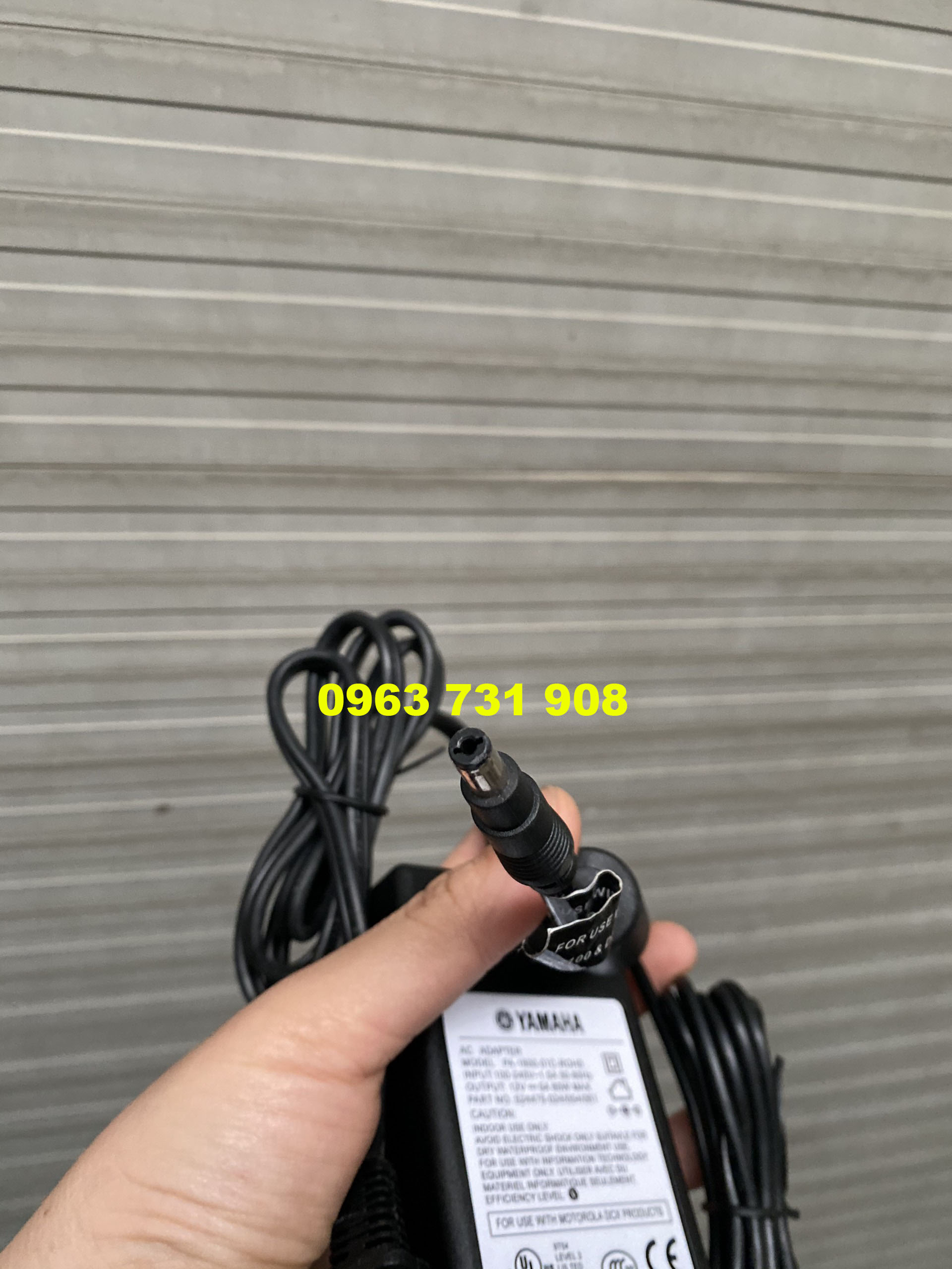 Dây nguồn đàn Yamaha 12V 5A