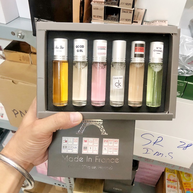Set nước hoa tháp 6 chai lăn