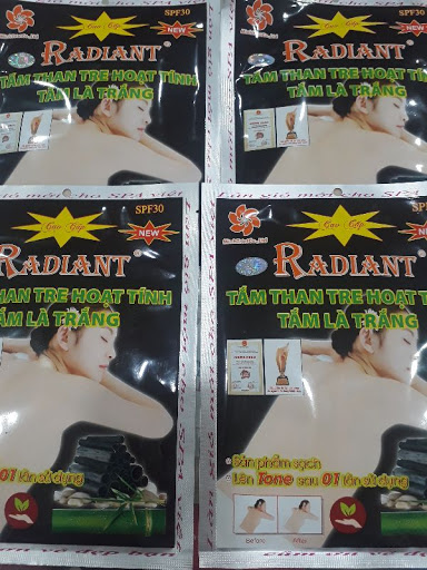 Kem Tắm trắng Radiant Than Tre hoạt tính 170gr