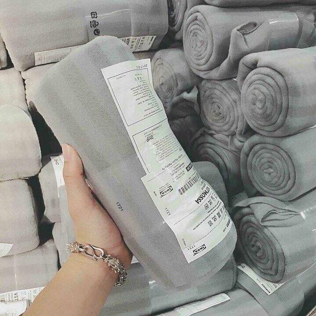 Chăn nỉ IKEA dạng kẻ màu xám siêu nhẹ_TMark