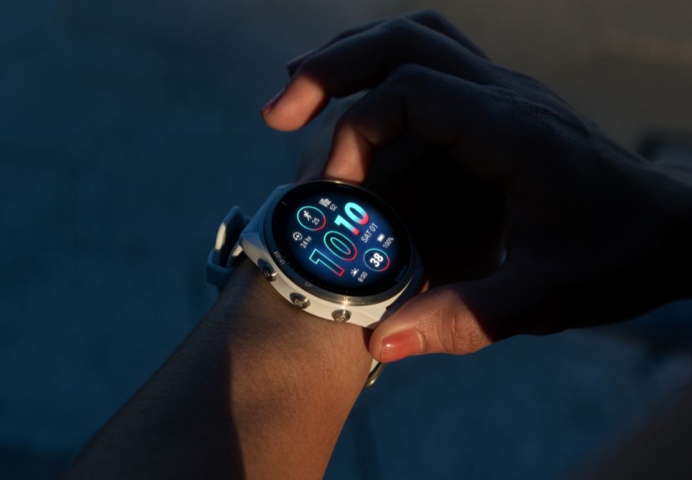 Garmin Forerunner 965 GPS Running and Triathlon Smartwatch