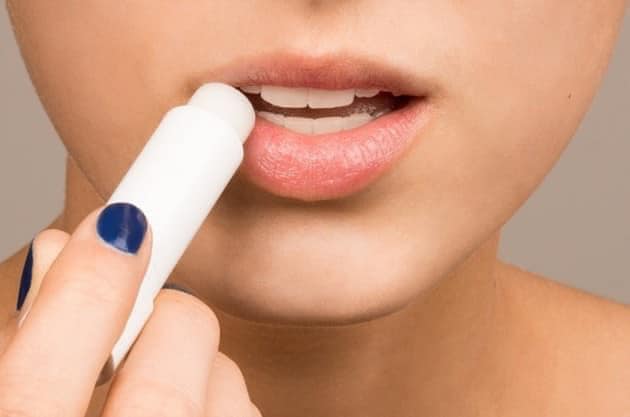 Son dưỡng môi Labello