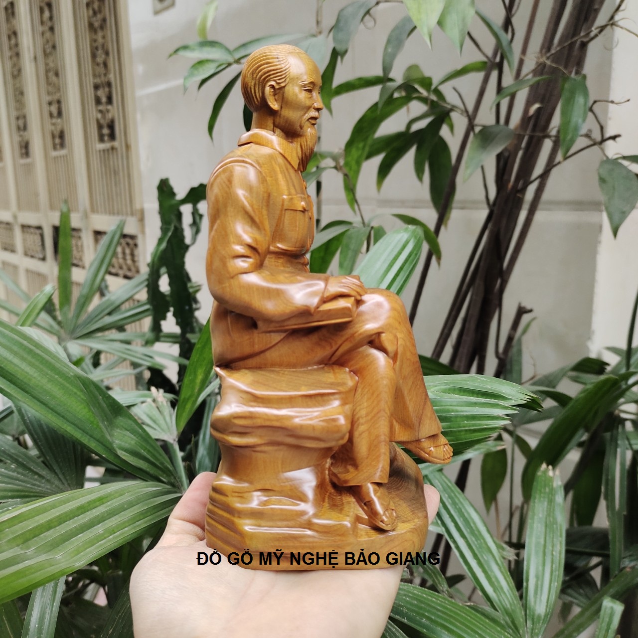 Tượng bác Hồ gỗ bách xanh cao 15 cm