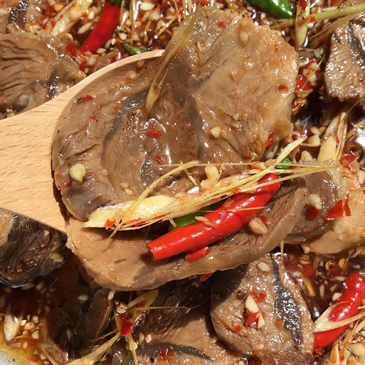 BẮP BÒ NGÂM MẮM ( hủ 1kg tặng kèm bánh tráng)