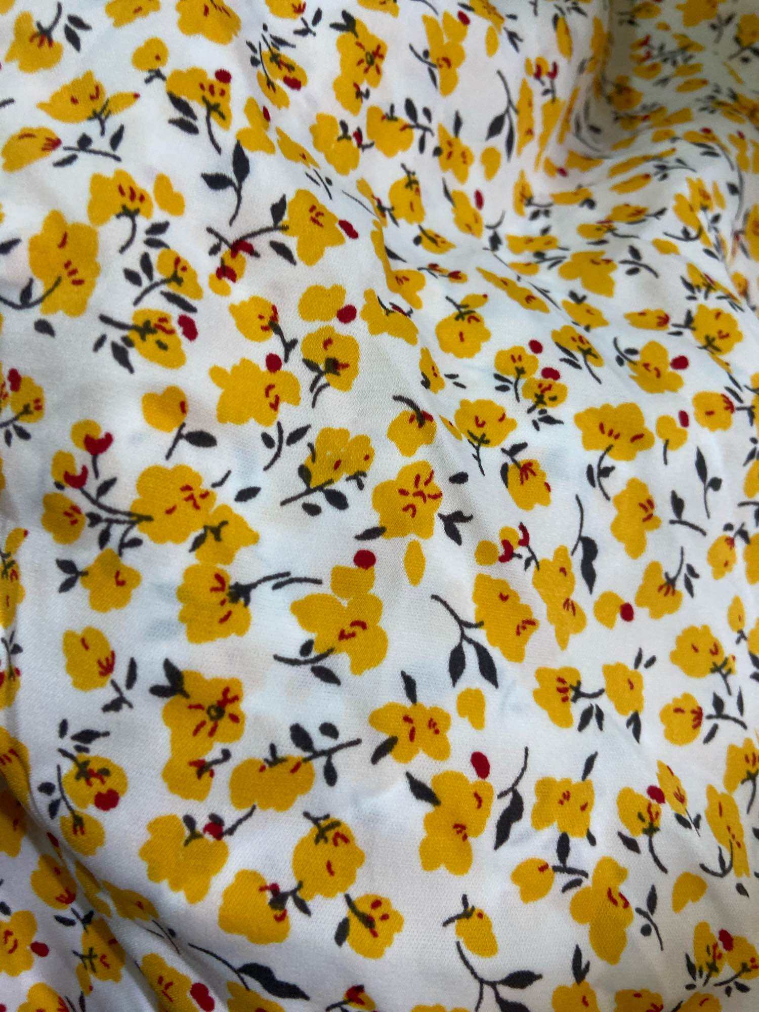 50cm x 1m5 vải lụa mango hoa nhí vàng mềm mịn mát (2-5)