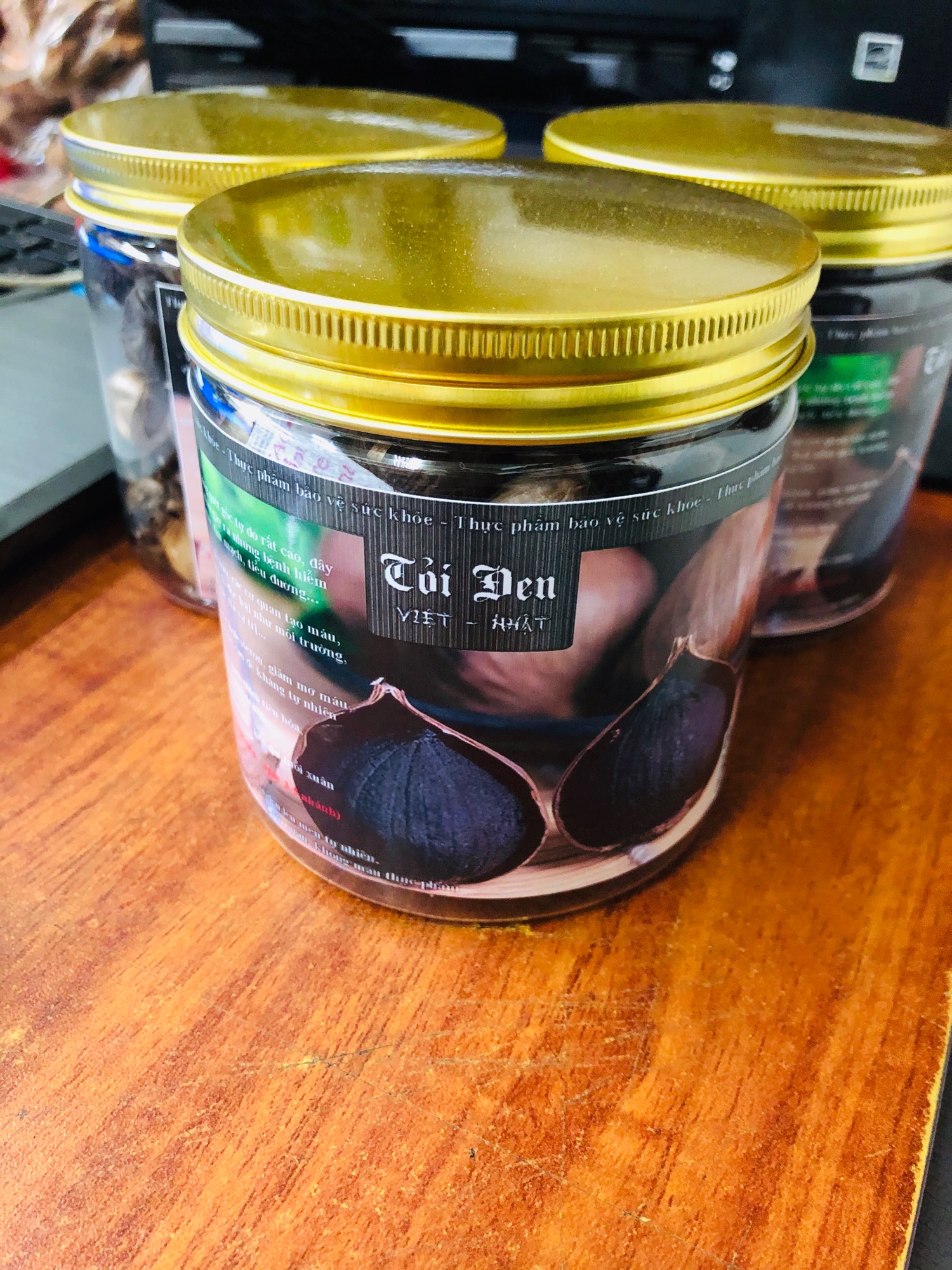 Hũ 200g tỏi đen một nhánh