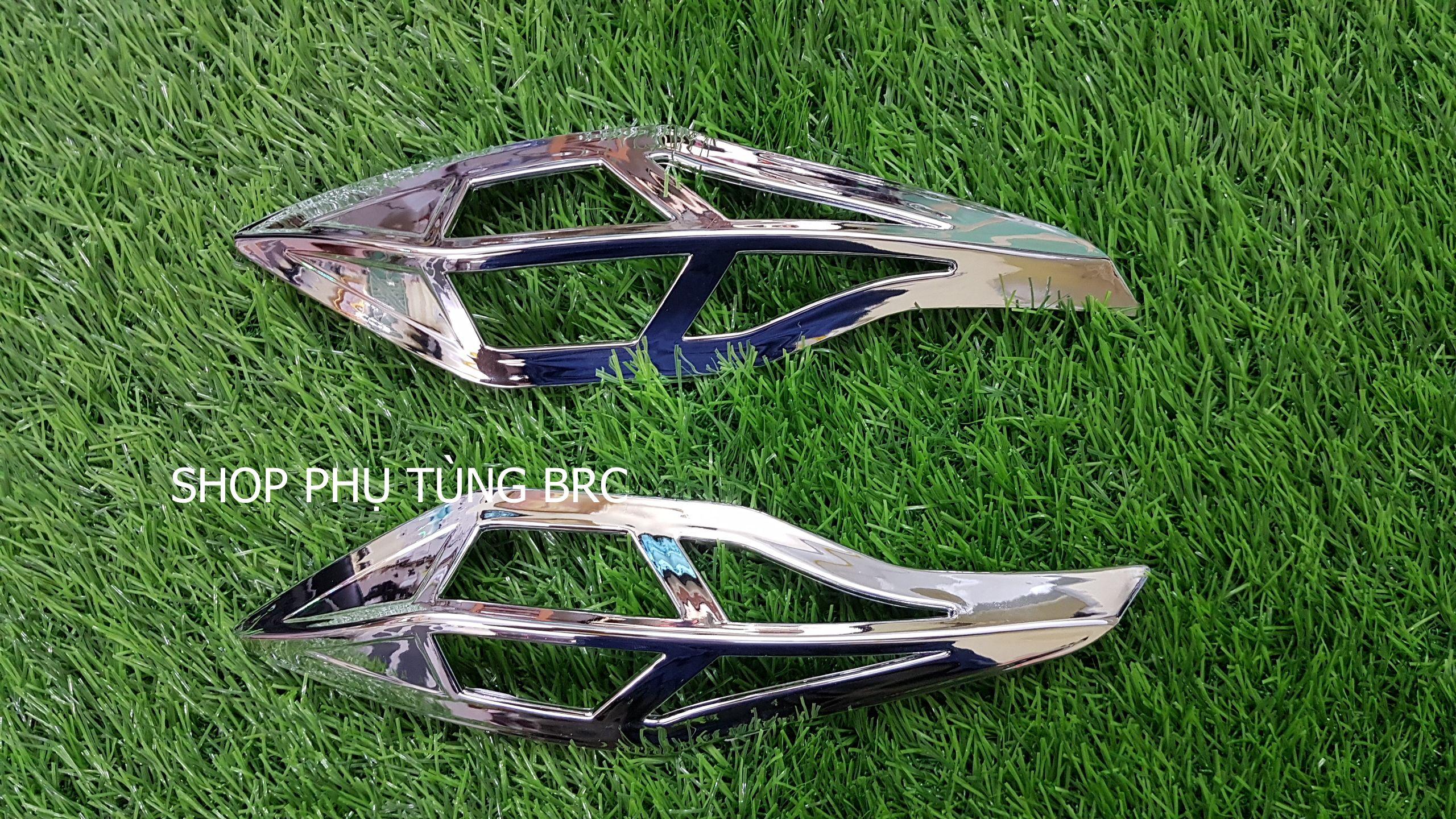 Ốp xi nhan trước xe SH 2020