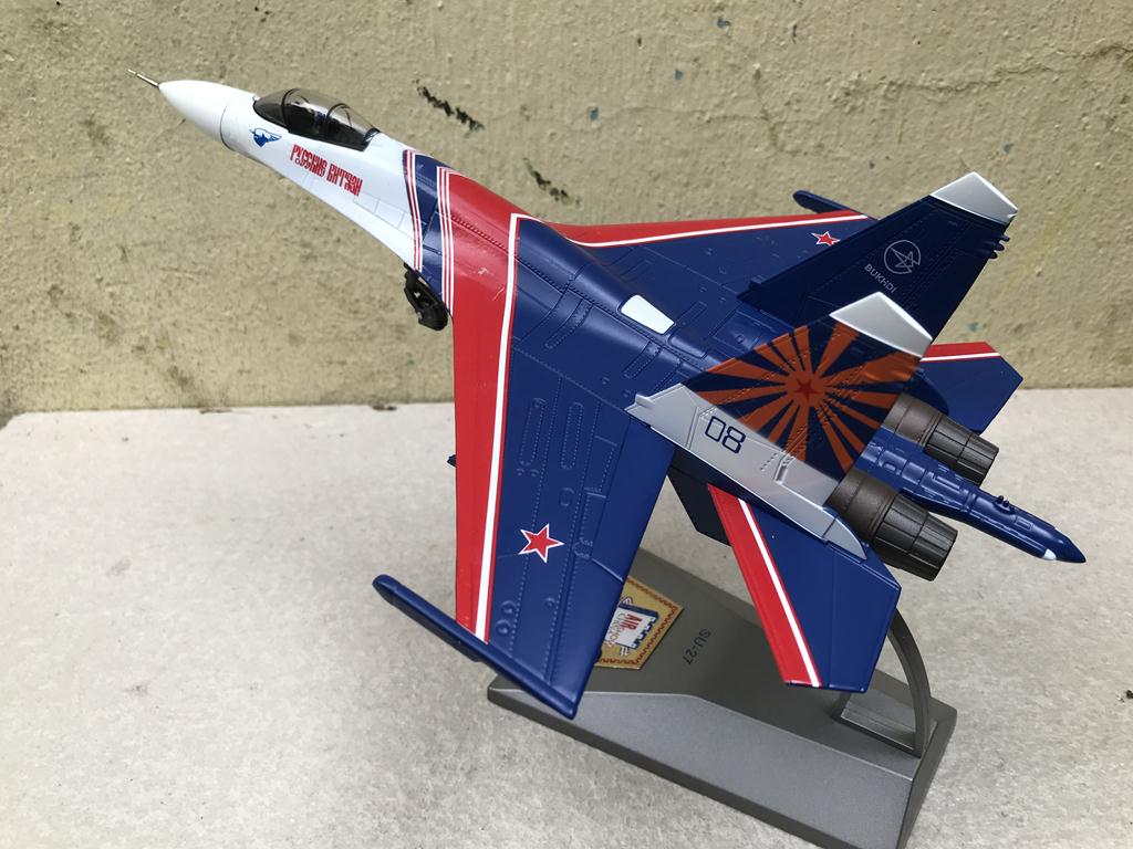 [HCM]Mô hình máy bay SU-27 1:72