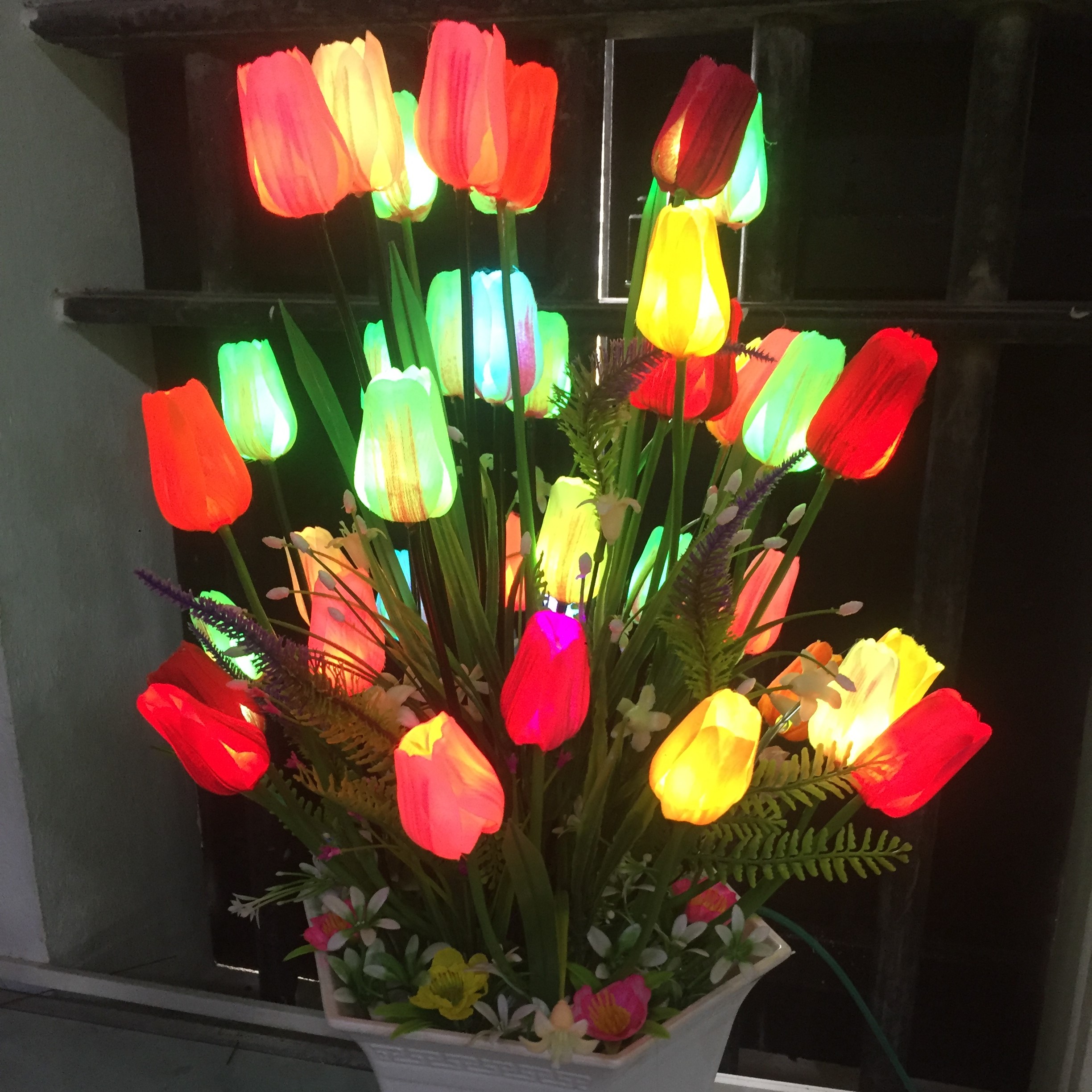 Hoa Tulip Trang Trí - Hoa Tulip Có Đèn (40 bông)