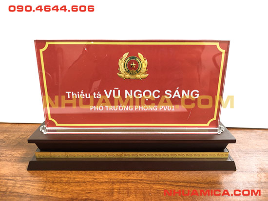 BIỂN CHỨC DANH ĐỂ BÀN ĐẾ GỖ (LOẠI KHÔNG ỐC)