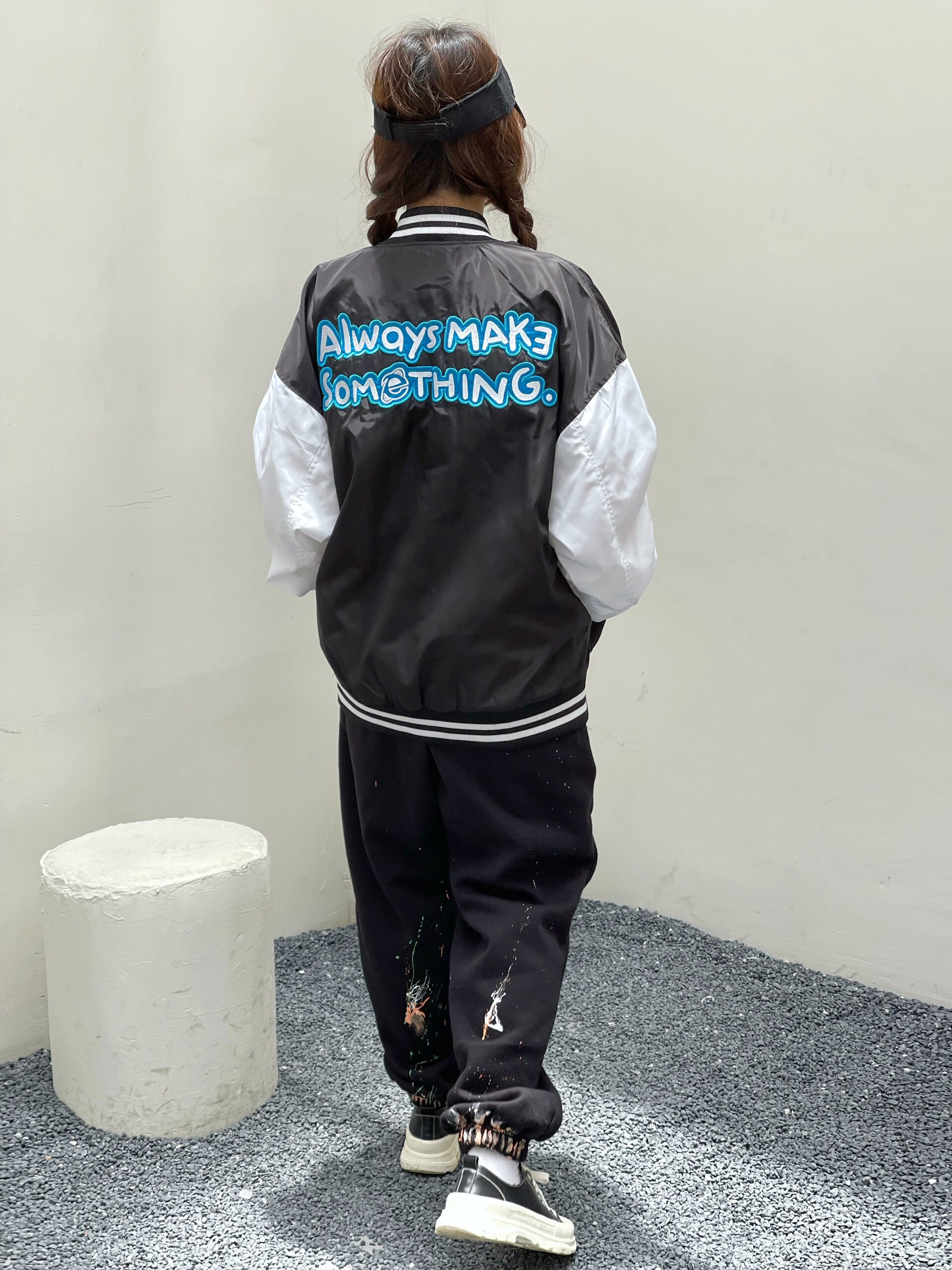 ÁO KHOÁC VARSITY THÊU MÀU ĐEN