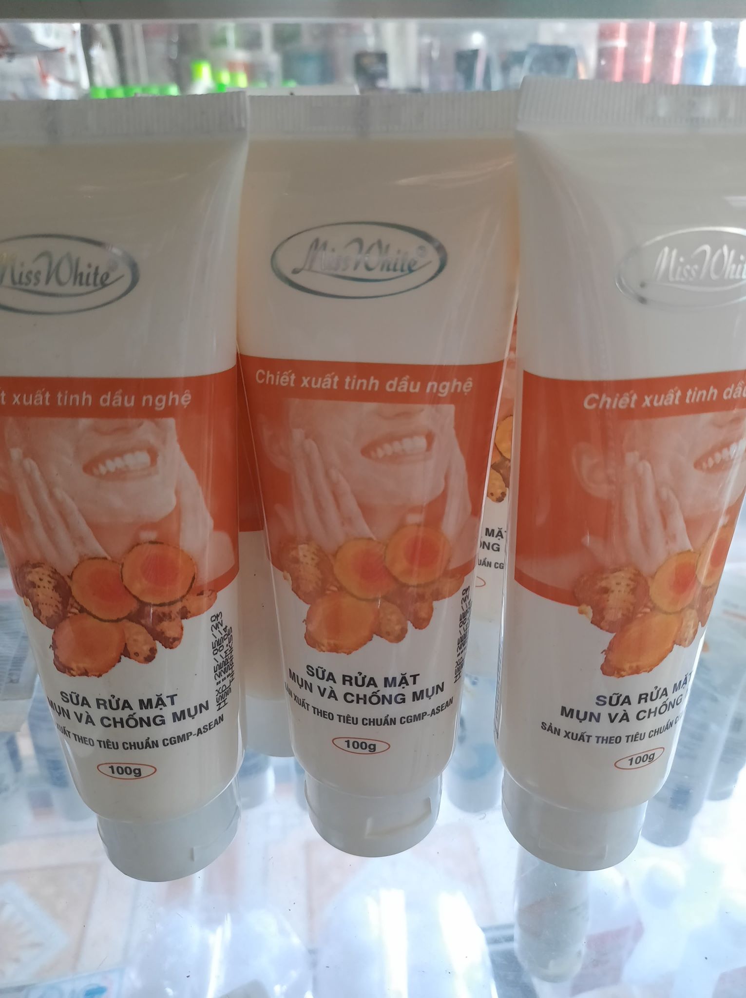 Sữa rửa mặt misswhite mụn thâm
