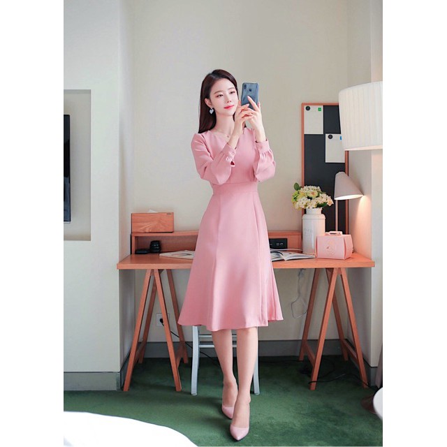 Đầm hồng cổ V thắt nơ