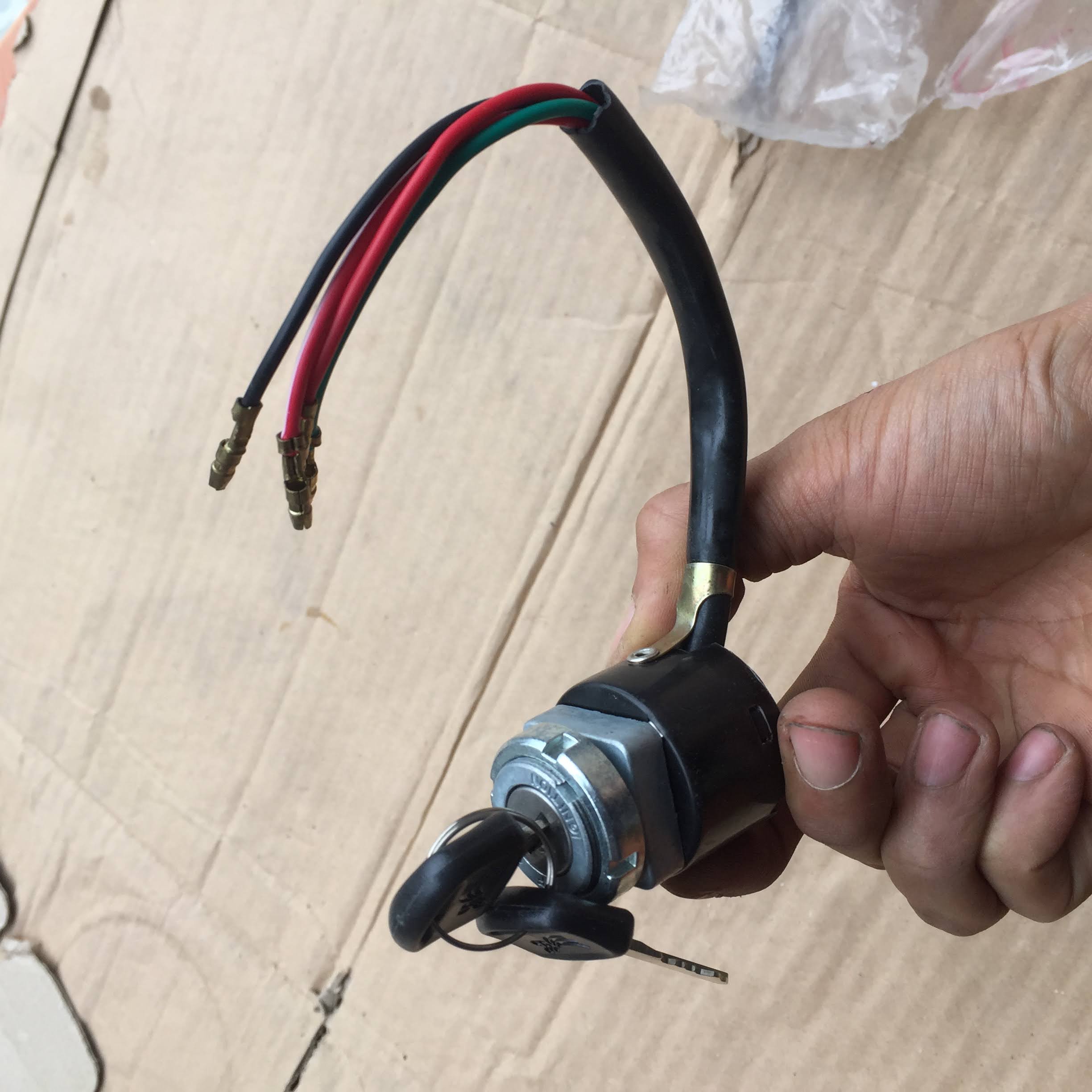 ổ khóa điện xe honda 67 , cd , cl , chaly ( một vài loại xe khác )