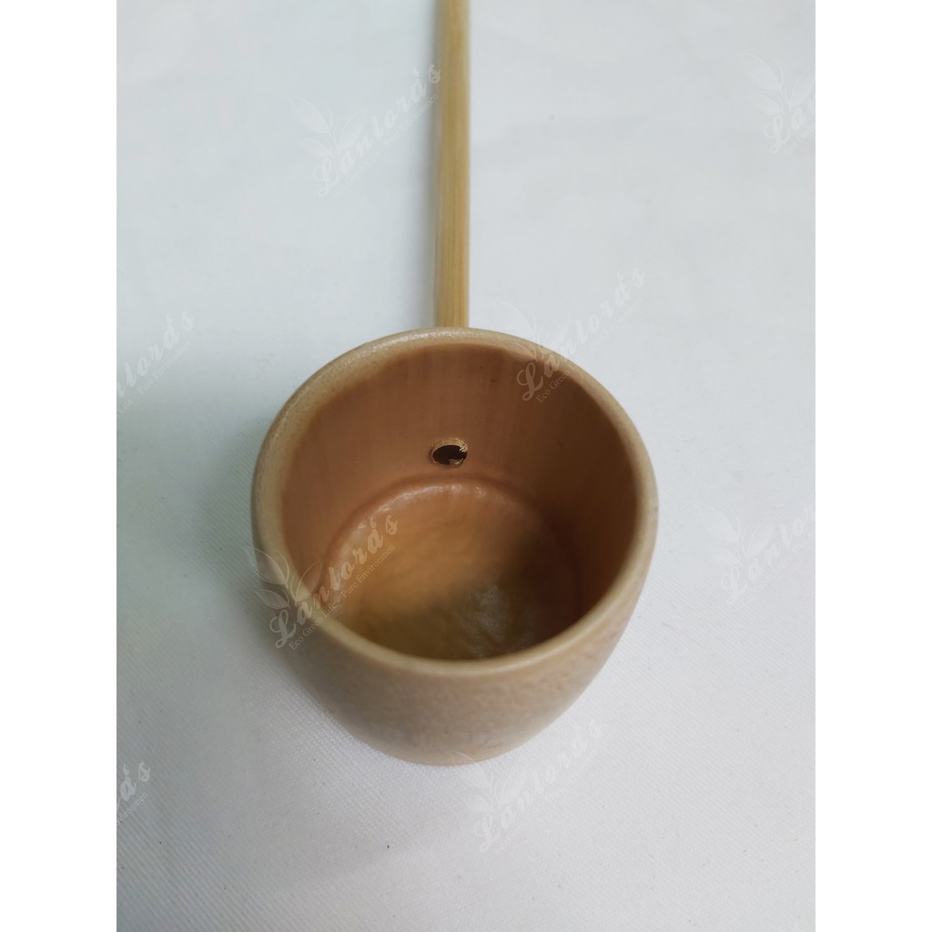 Gáo múc nước bằng tre cán dài