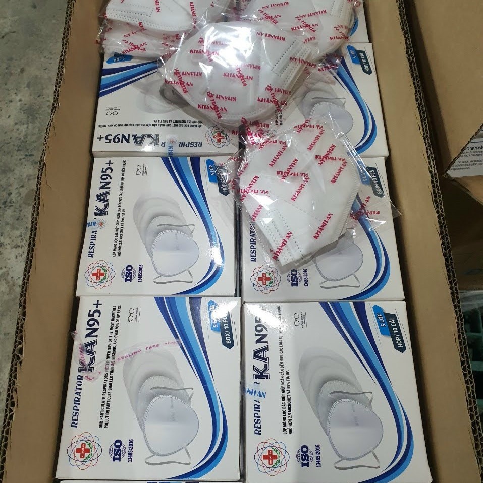 Khẩu trang y tế 5 lớp Khánh An KA N95+ kháng khuẩn màng lọc đặc biệt giúp ngăn cản 95% bụi mịn nhỏ hơn 2.5 micromet và 99% tia UV, không bam hơi vào kính