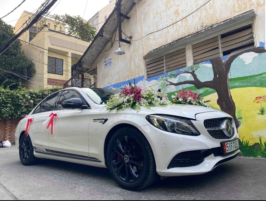 CẶP MÓC NIKE MERCEDES E63 ( 1 ĐÔI- 2 BÊN ĐỐI XỨNG) MÀU ĐEN