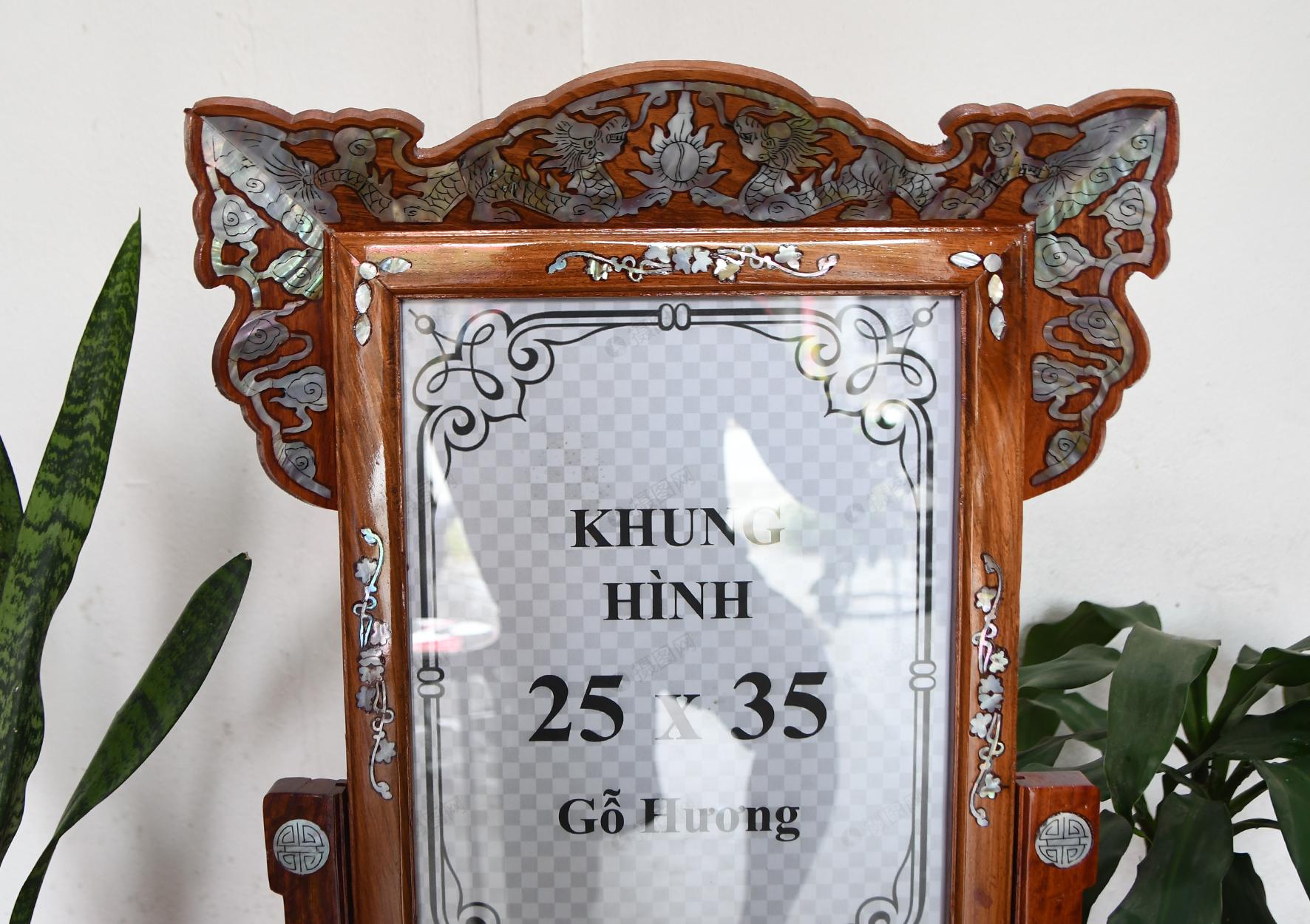 KHUNG ẢNH THỜ GỖ HƯƠNG 25X35